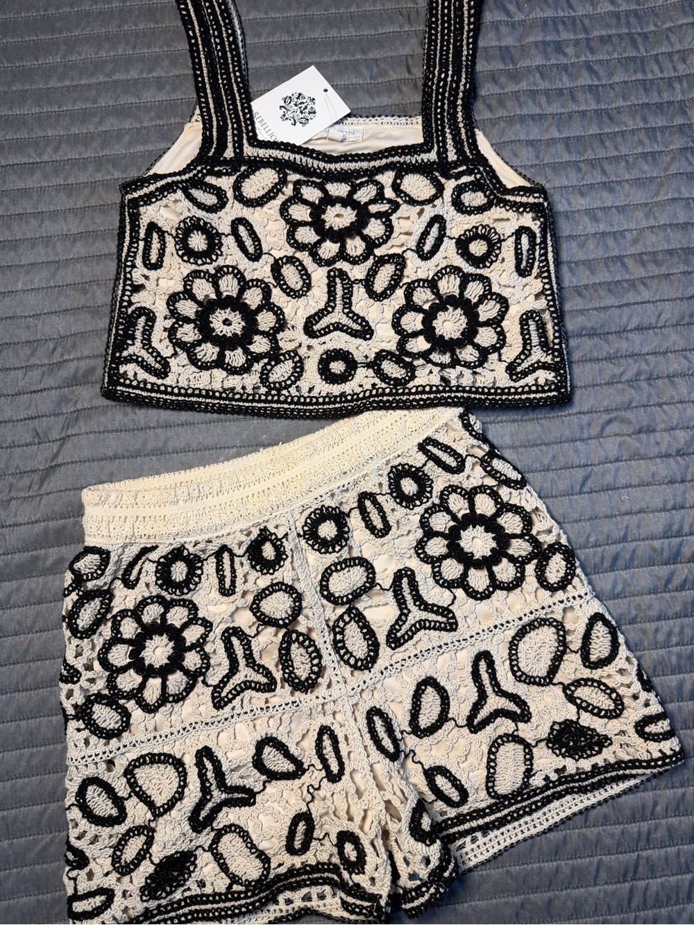 Women’s REBELLION Cream & Black Crochet/satin lined Floral set - Large NWT